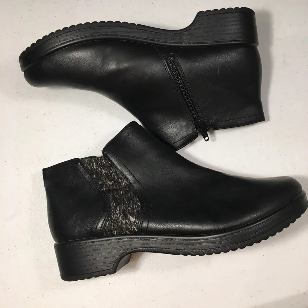 Croft&Barrow Booties Tecomfort Size 9M Black